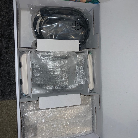 Nintendo Switch Animal Crossing Edition - Picture 4 of 4